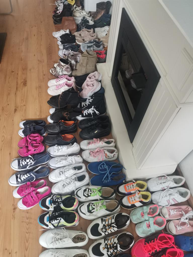 50 paar dames/kinderschoenen, Kinderen en Baby's, Kinderkleding | Schoenen en Sokken, Ophalen of Verzenden, Zo goed als nieuw