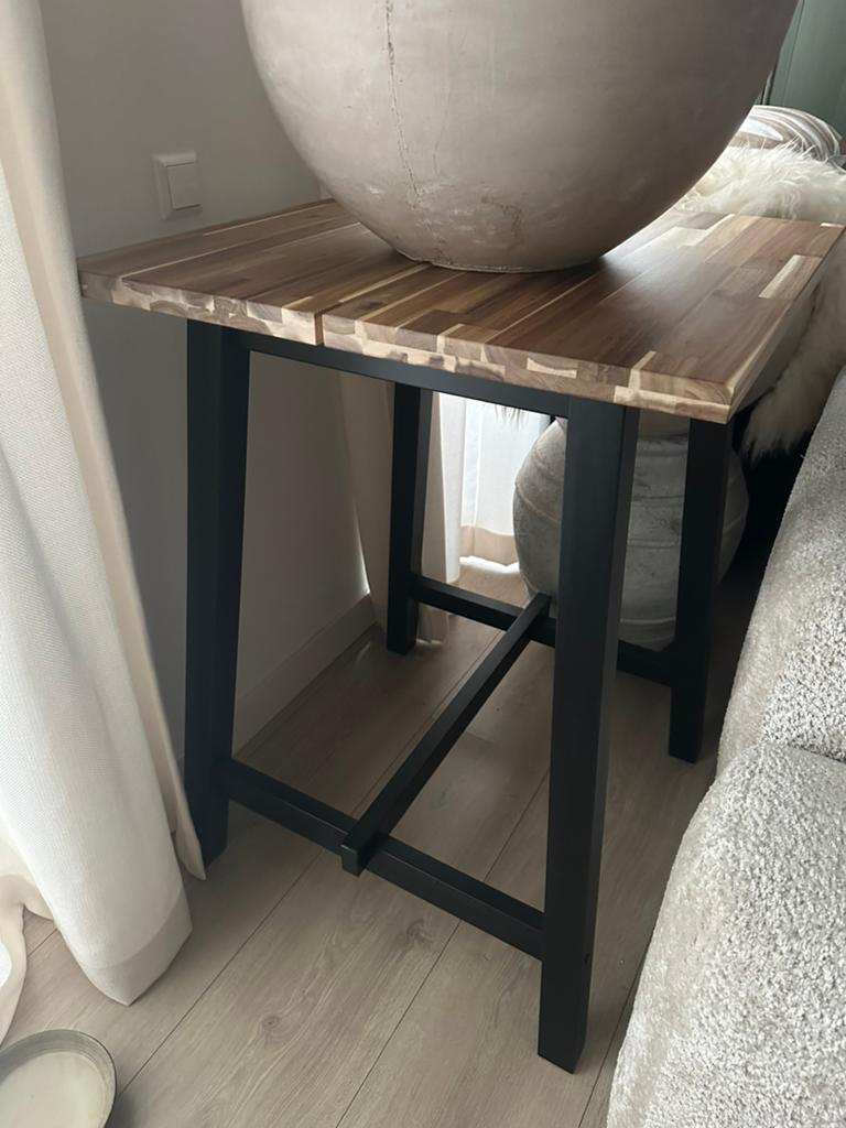Bartafel SKOGSTA nieuw, Ophalen, 60 tot 90 cm, Zo goed als nieuw, 4 krukken