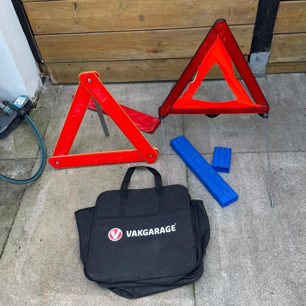 gevarendriehoek in hoes - 2 stuks ! + GRATIS autotas !, Ophalen of Verzenden