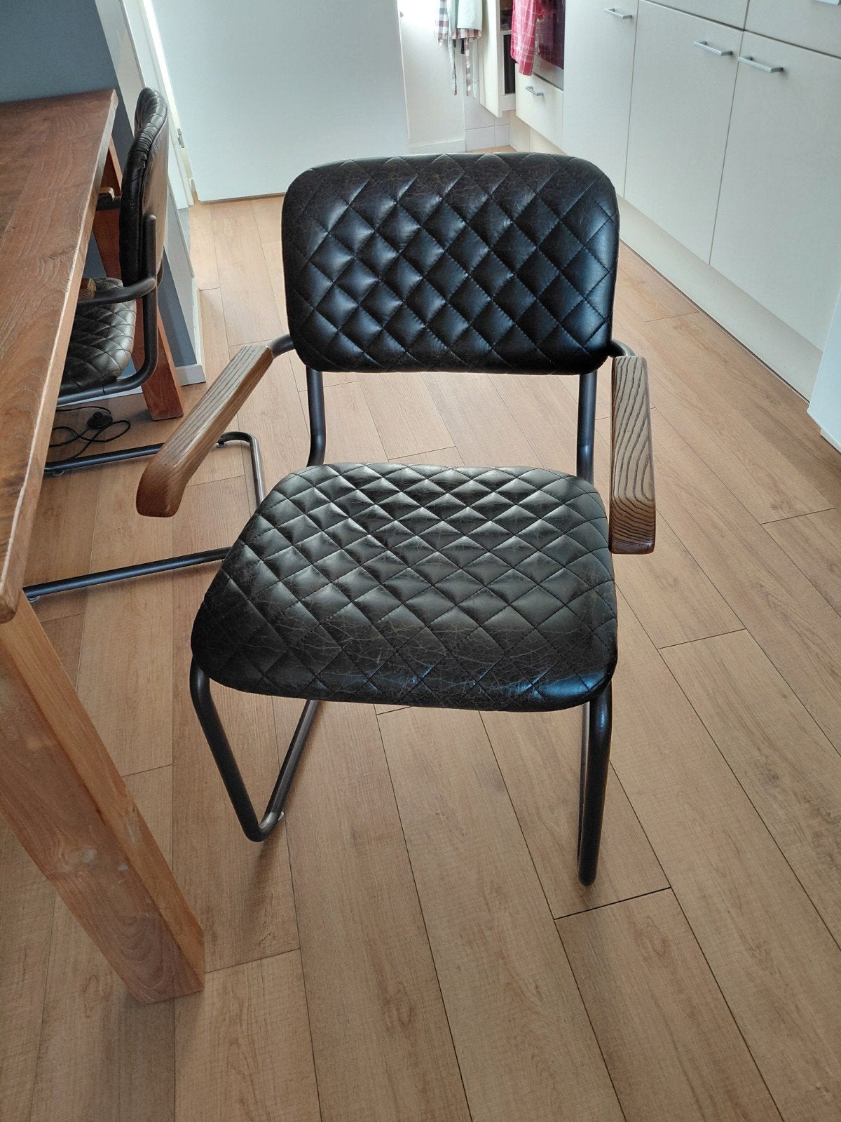 Set van 6 eetkamerstoelen - Zwart met houten armleuningen, Huis en Inrichting, Ophalen, Gebruikt, Zwart, Modern industrieel