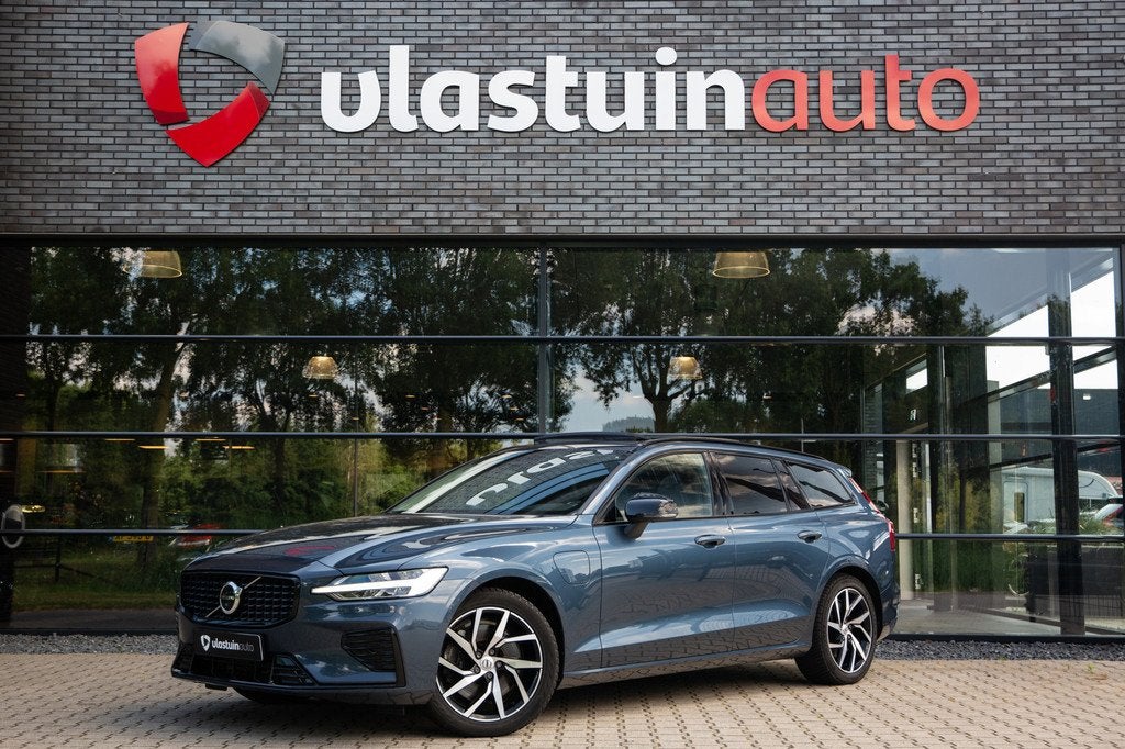 Volvo V60 2.0 T8 Plug-in hybrid AWD Ultimate Dark Bowers&Wil, Auto's, Volvo, Automaat, Lichtsensor, Gebruikt, Zwart