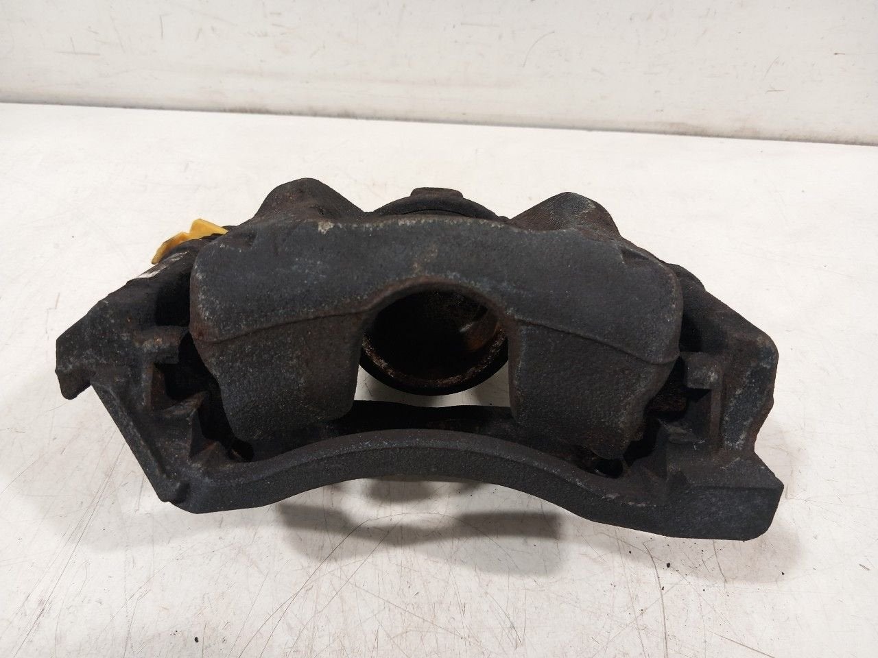 Remklauw links voor Renault Trafic, Onderdelen@venauto.nl, Van der Ven Autorecycling B.V., Gebruikt, Ettenseweg 76, 4706 PB Roosendaal, The Netherlands