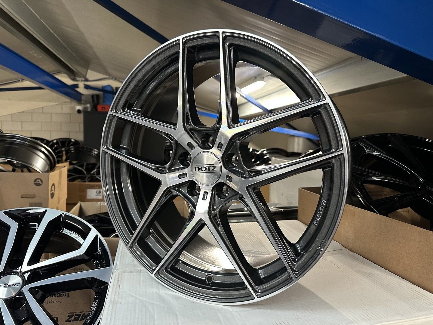 Nieuw 19inch VW Audi Seat BMW Skoda DOTZ Style Velgen! 5x112, 19 inch, -, -, Banden en Velgen