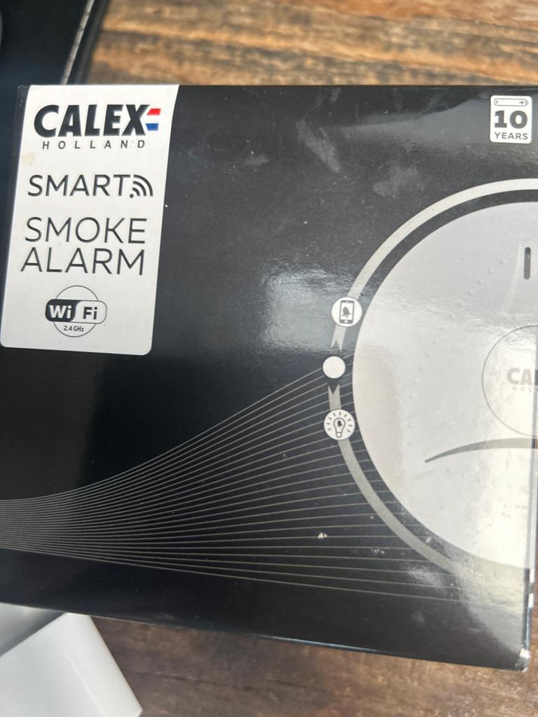 Calex Smart Rookmelder - Nieuw in doos, Detector, Sensor of Melder, Nieuw, Ophalen of Verzenden, Rook