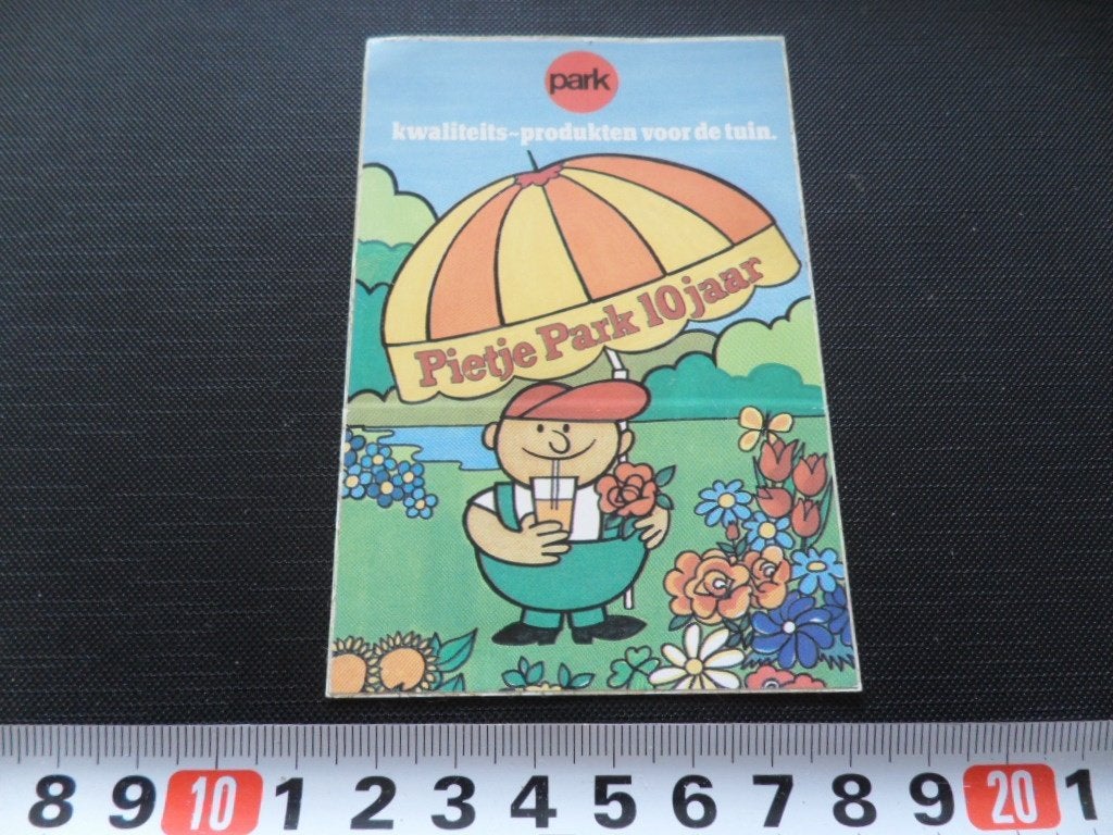 sticker strip tuinman pietje park 10 jaar, Ophalen, Zo goed als nieuw
