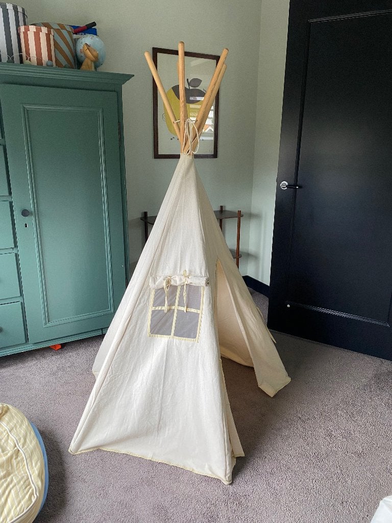 Petite Emélie speeltent/ tipi tent, Ophalen, Zo goed als nieuw, Overige materialen