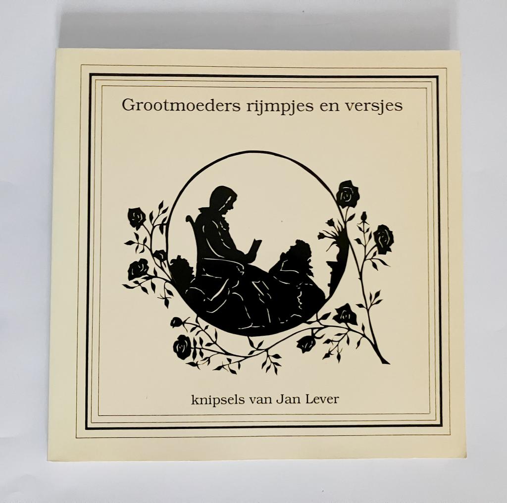 Grootmoeders rijmpjes en versjes (met knipsels Jan Lever), Ophalen of Verzenden, Zo goed als nieuw, Onbekend, Meerdere auteurs