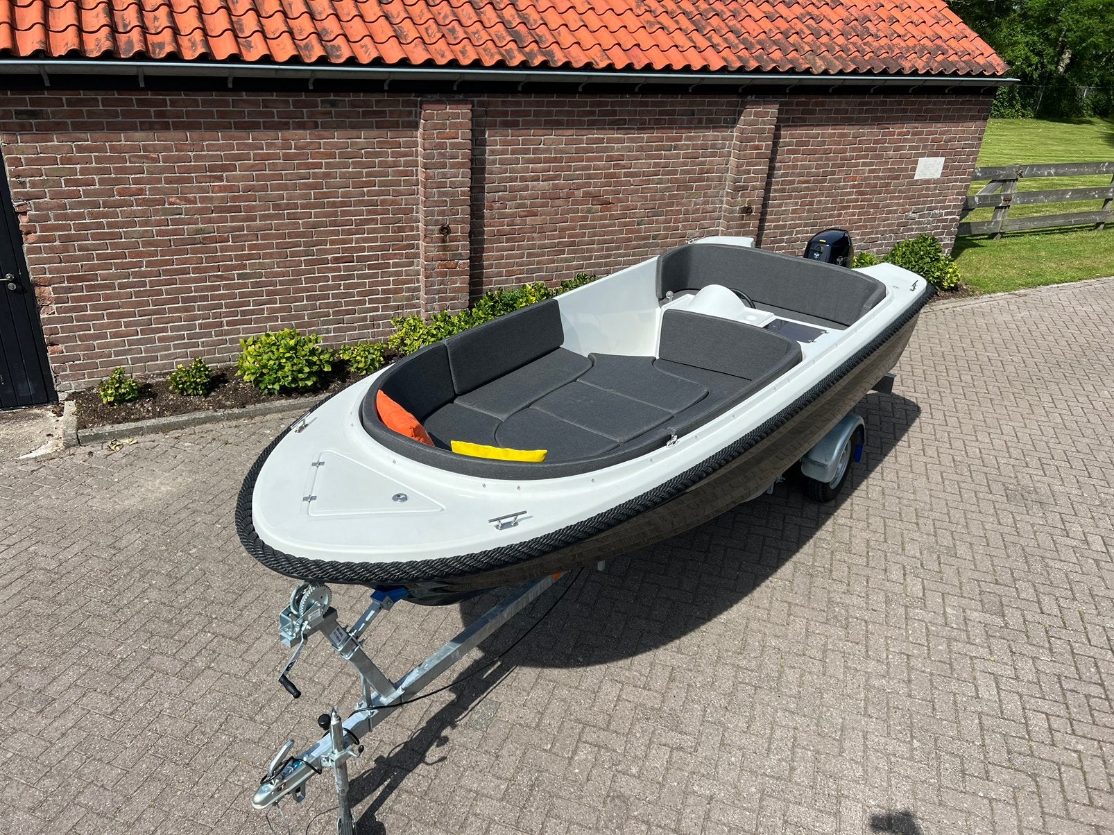 Sloep 5 meter tender compleet met trailer vaarklaar, Tender, 5 m, Buiskap, Zo goed als nieuw