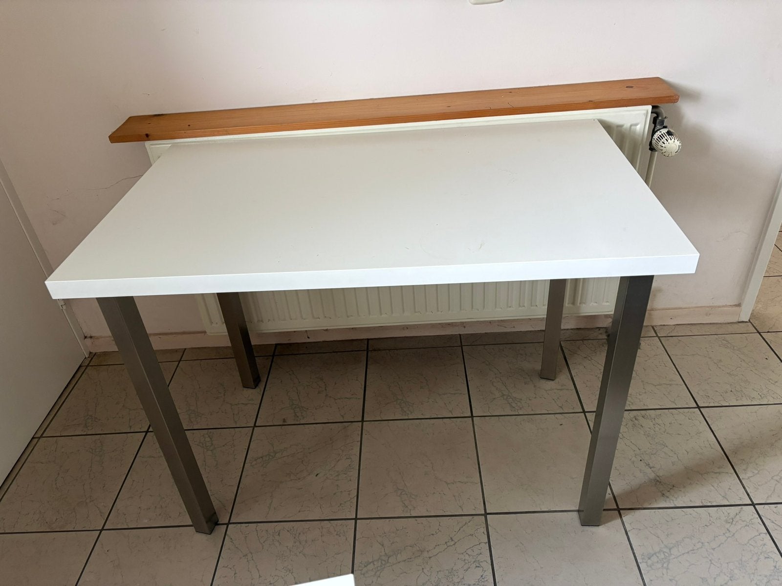 Ikea bureau gratis, Ophalen, Zo goed als nieuw
