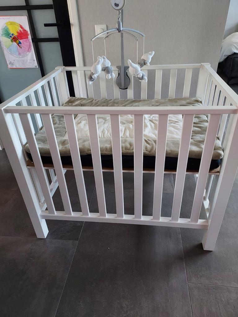 Box bopita, wit. Incl. matras., Kinderen en Baby's, Boxen, Ophalen of Verzenden, Gebruikt, Rechthoekig, In hoogte verstelbaar