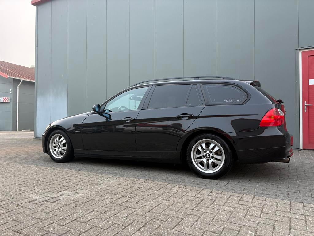 BMW E91 3-Serie 2.0 318 I Touring 2007 ketting is vervangen!, Auto's, BMW, Particulier, 3-Serie, Benzine, Euro 4, C, Stationwagon