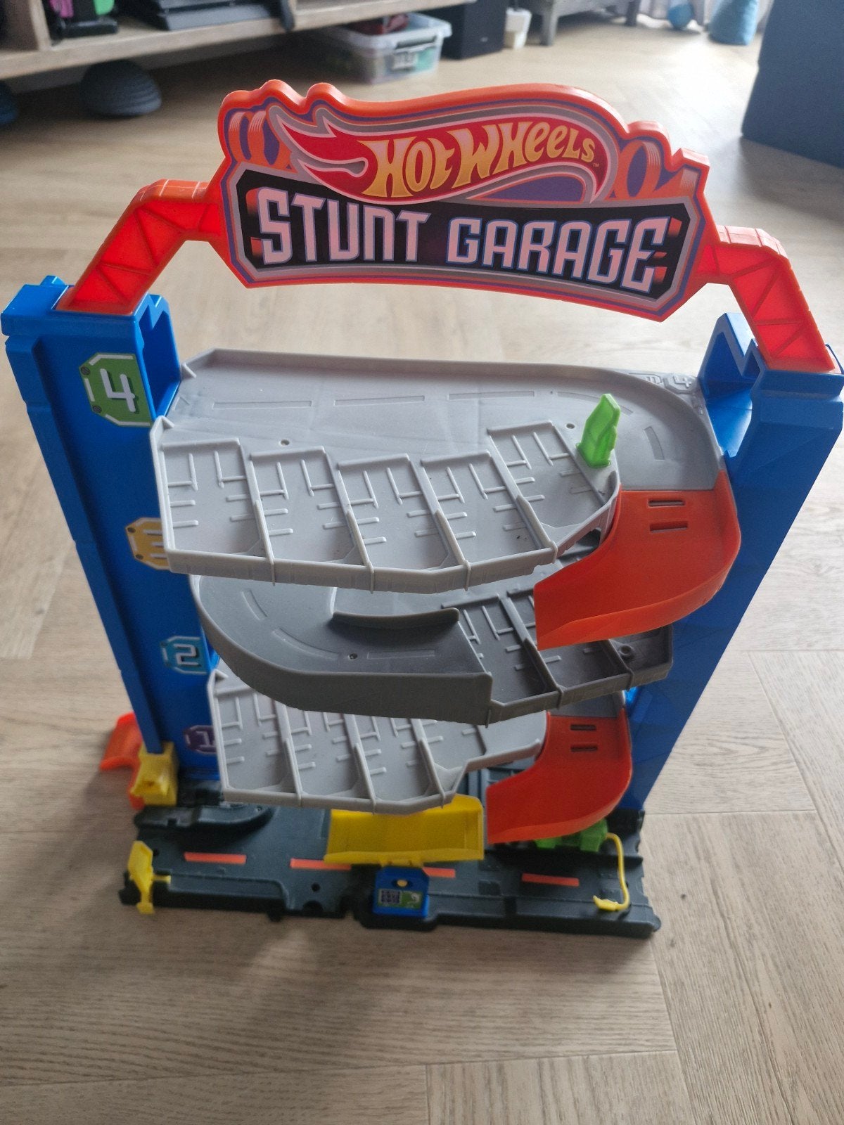 Hot wheels stunt garage, Kinderen en Baby's, Ophalen of Verzenden, Zo goed als nieuw, Handmatig, Hot Wheels