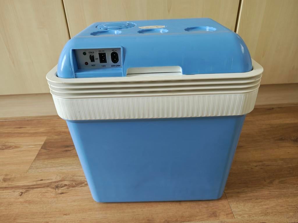 Electrische koelbox .koel en warmhoudbox, Ophalen, Zo goed als nieuw, Elektrisch