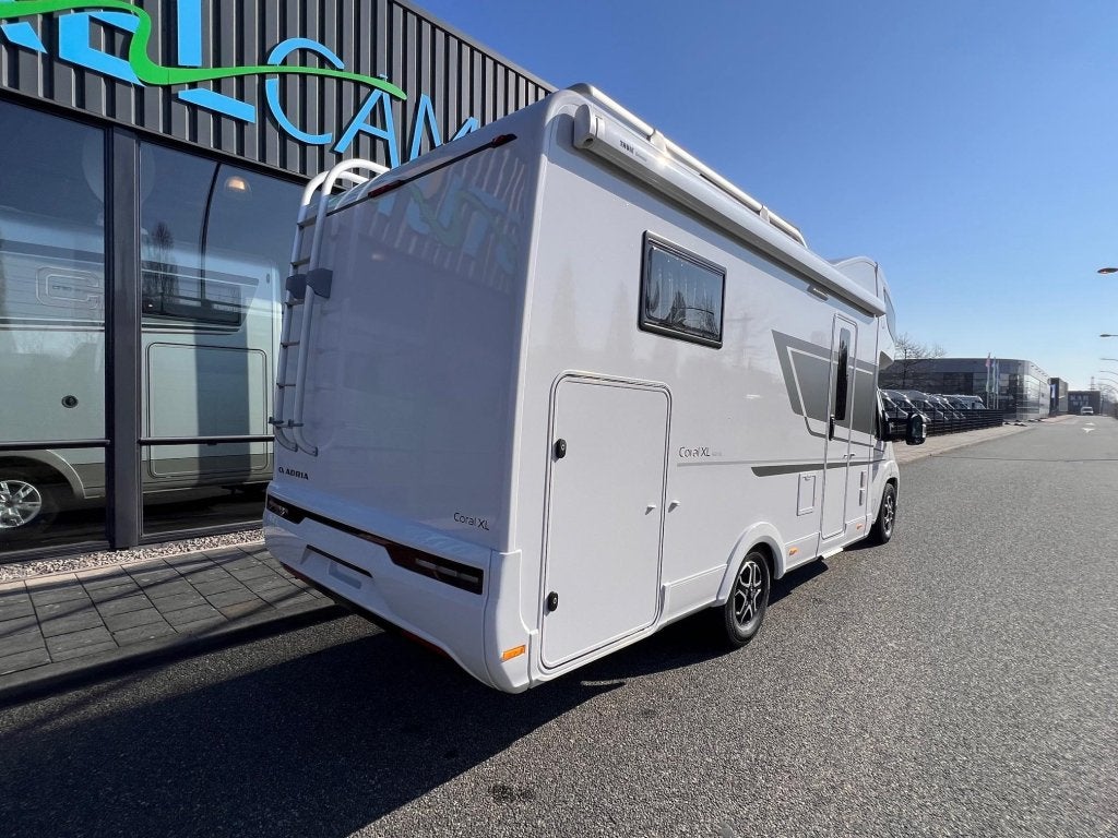 Adria Coral XL 660 SL AUTOMAAT, Automaat, Alkoof, Fiat, Bedrijf