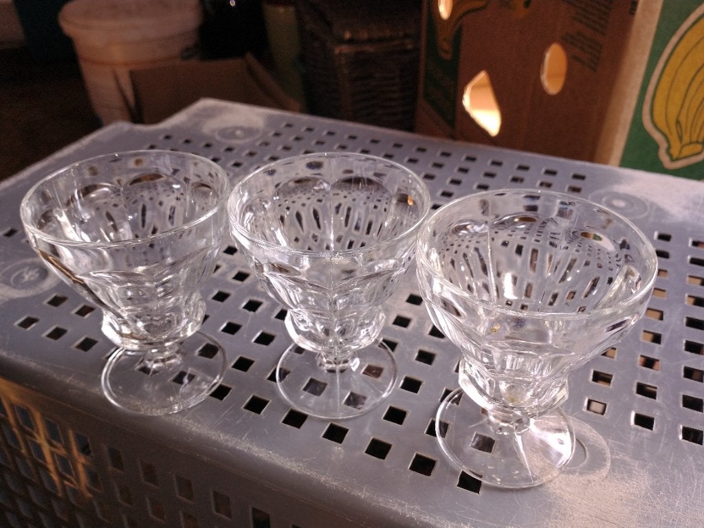 kleine ijscoupeglaasjes, Nieuw, Ophalen of Verzenden, Glas, Bord(en)