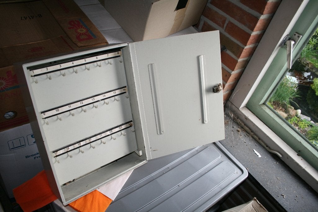 vintage - mooi stalen sleutelkastje, Ophalen of Verzenden, Gebruikt, Grijs, Metaal