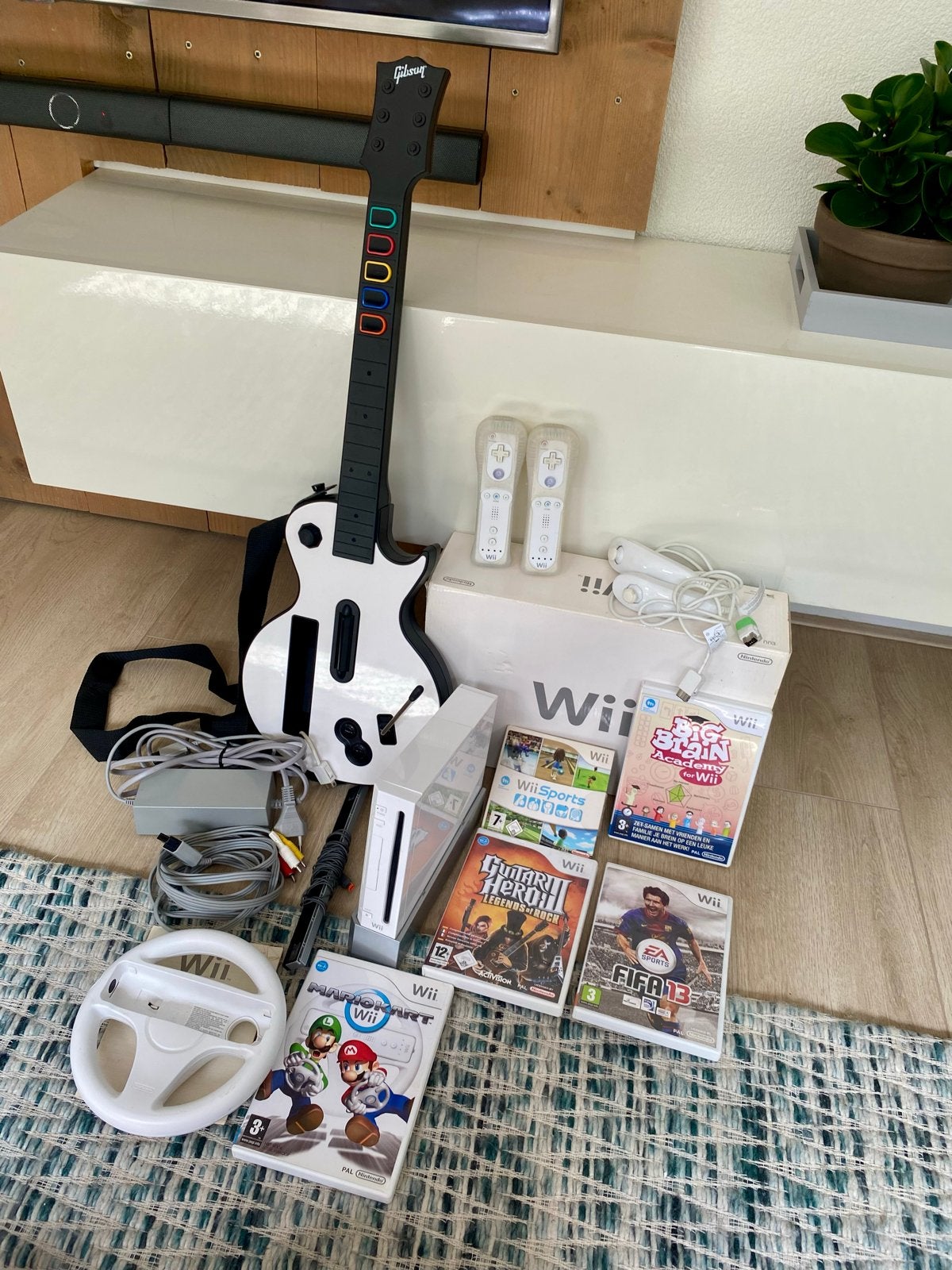 Nintendo Wii Complete set met Games en Accessoires, Ophalen, Gebruikt, Met 2 controllers, Met games