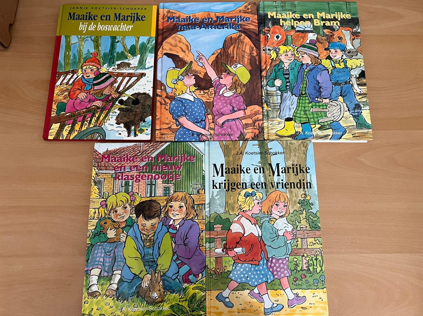 Maaike en Marijke door J. A. Koetsier-Schokker, Ophalen of Verzenden, Gelezen