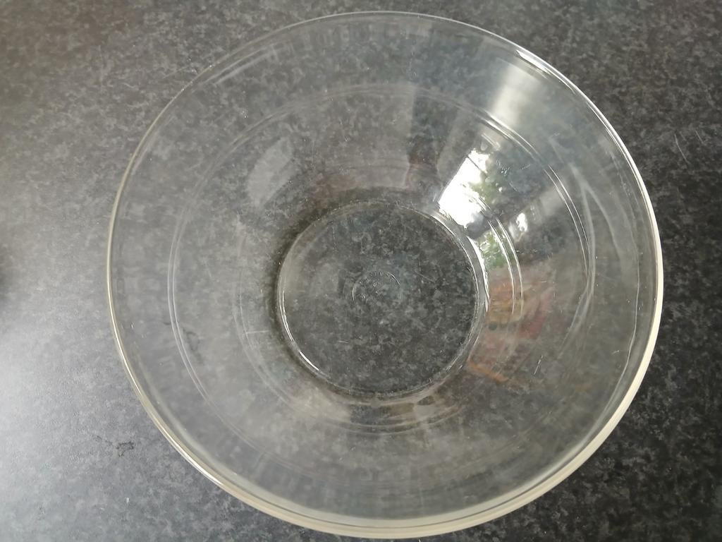 Duralex schaal met doorsnede van 17 cm., Ophalen, Gebruikt, Schaal, Rond