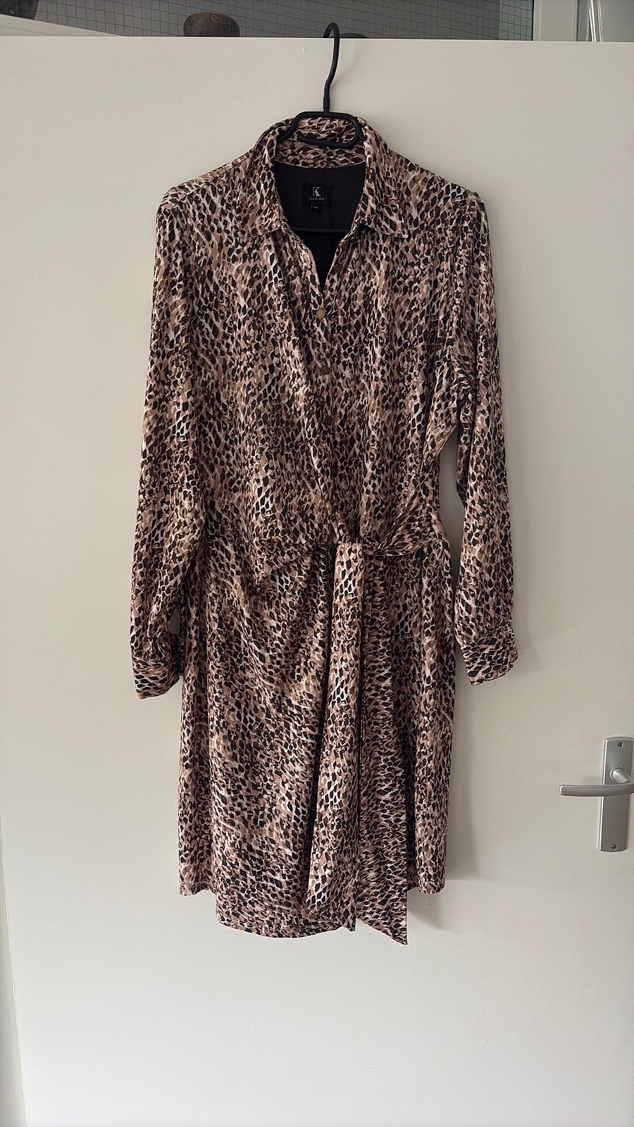 K design damesjurk xl, Kleding | Dames, Ophalen of Verzenden, Zo goed als nieuw, Maat 42/44 (L), Knielengte