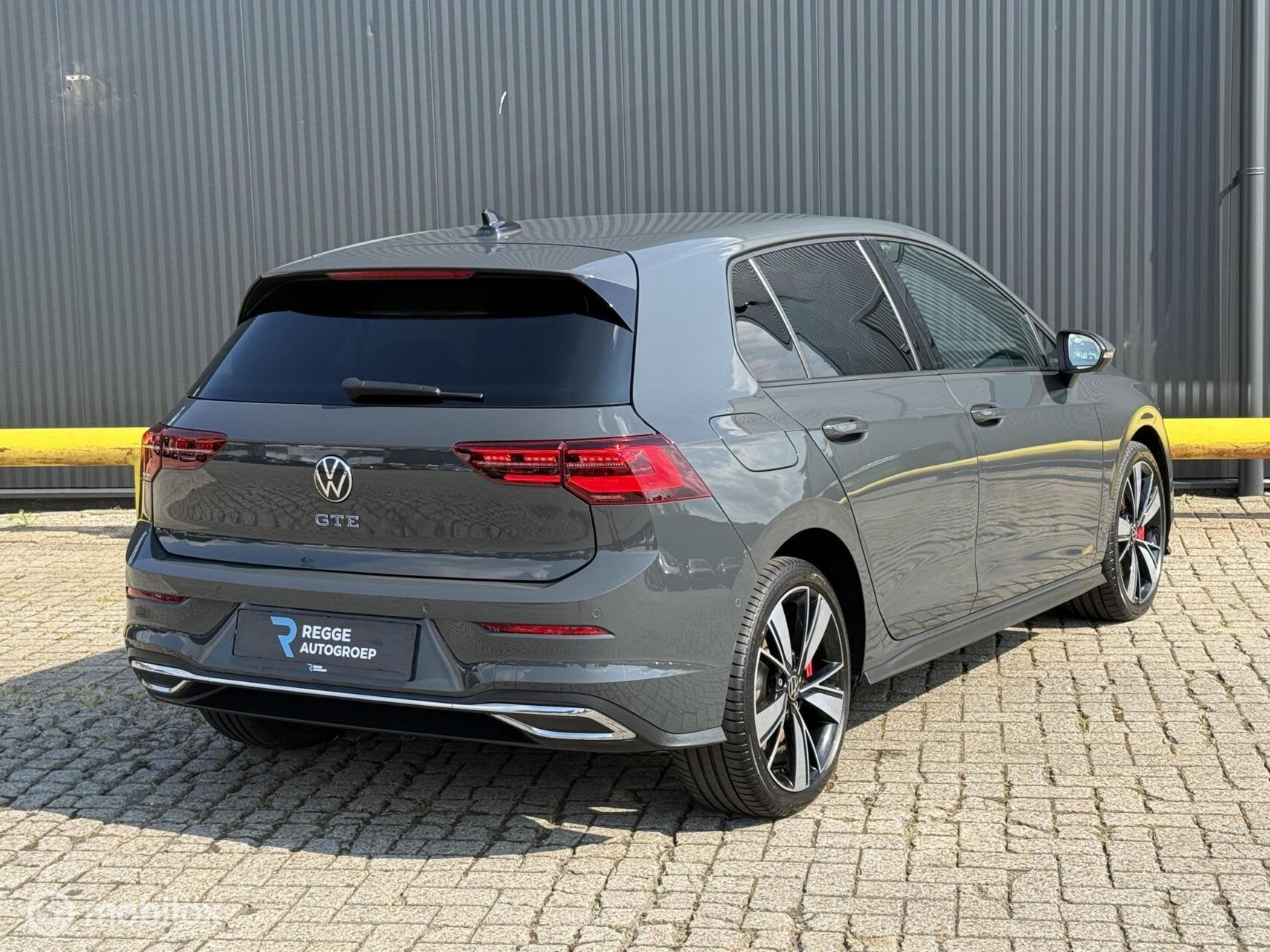 Volkswagen Golf 1.4 eHybrid GTE NARDO GRIJS |TREKHAAK, Auto's, Gebruikt, 4 cilinders, Te koop, Velours