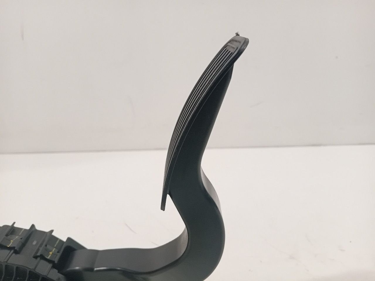 Foto 5 van Gaspedaal Tesla Model 3