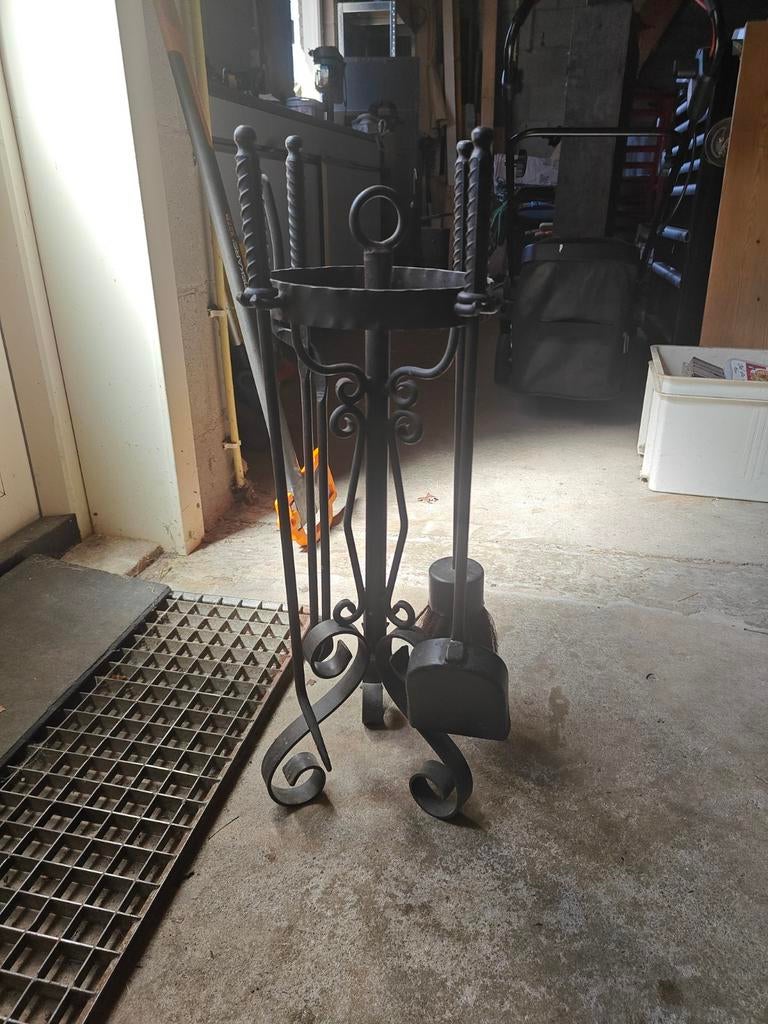 Smeedijzeren haardstel met 4 accessoires, Huis en Inrichting, Haarden, Ophalen, Gebruikt, Vrijstaande haard, Overige soorten