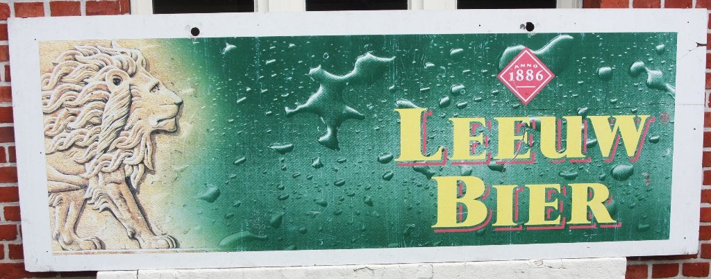 Groot Leeuw Bier Reclamebord Uit Hard Kunststof / Anno 1888, Ophalen, Zo goed als nieuw, Reclamebord, Plaat of Schild, Overige merken
