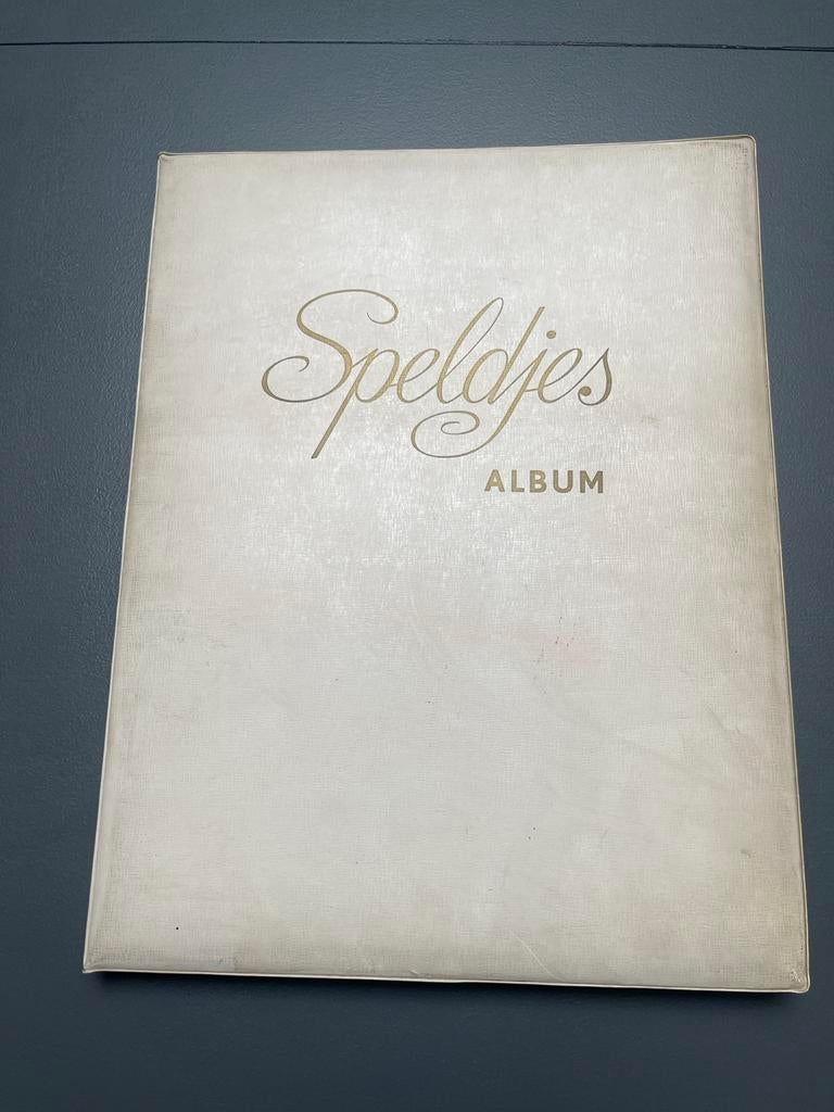 Album met speldjes, Verzamelen, Speldjes, Pins en Buttons, Ophalen, Gebruikt, Overige onderwerpen, Speldje of Pin