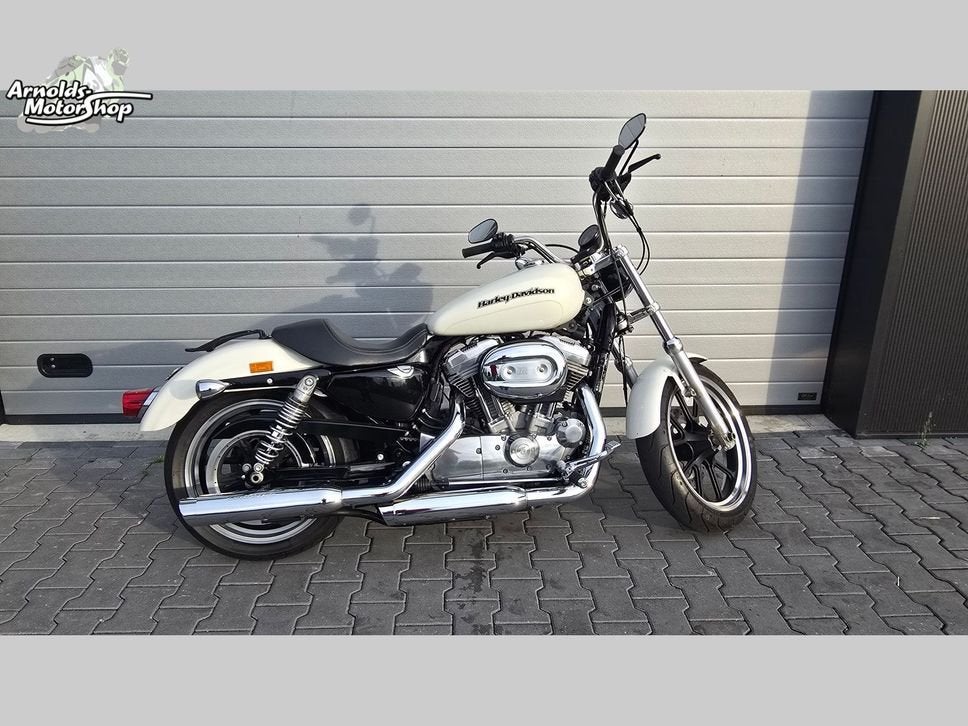 HARLEY-DAVIDSON SPORTSTER 883 SUPERLOW (bj 2017) 16.556 km, Motoren, 2 cilinders, HARLEY-DAVIDSON, Bedrijf, Onbekend