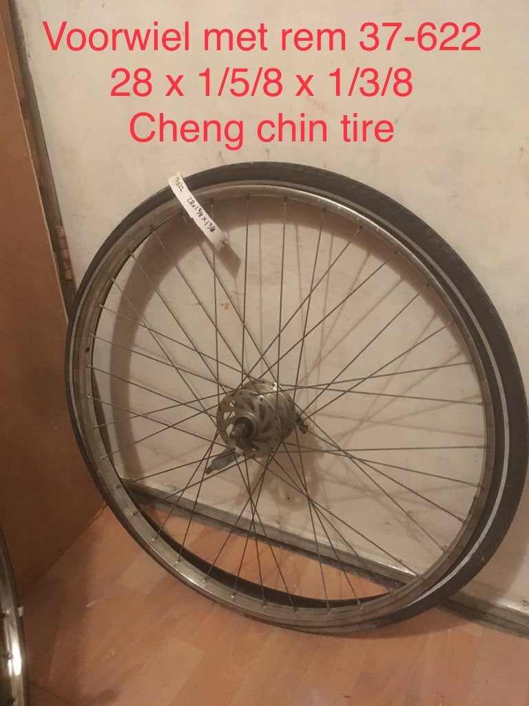 verschillende fietswielen fietsbanden 28inch en 26inch, Ophalen of Verzenden, Zo goed als nieuw
