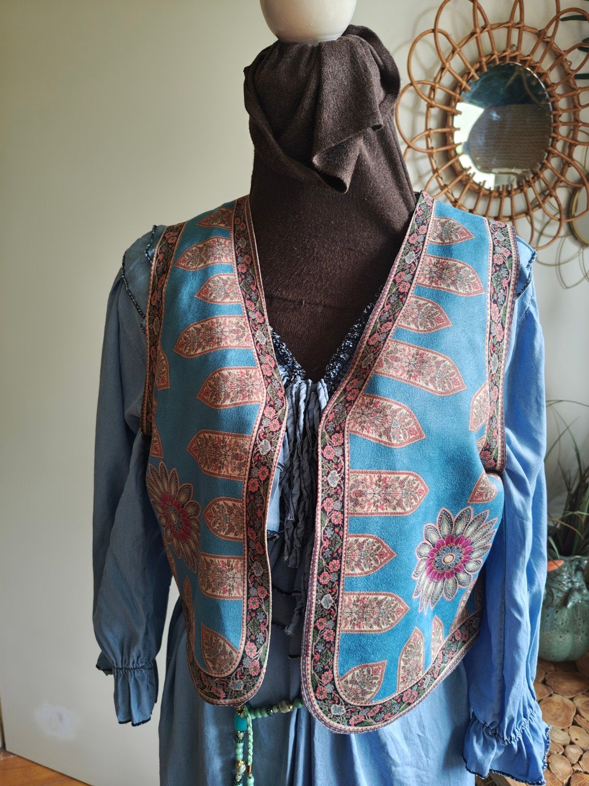 suedine bodywarmer Ibiza boho stijl maat s m, Ophalen of Verzenden, Zo goed als nieuw, Maat 38/40 (M)