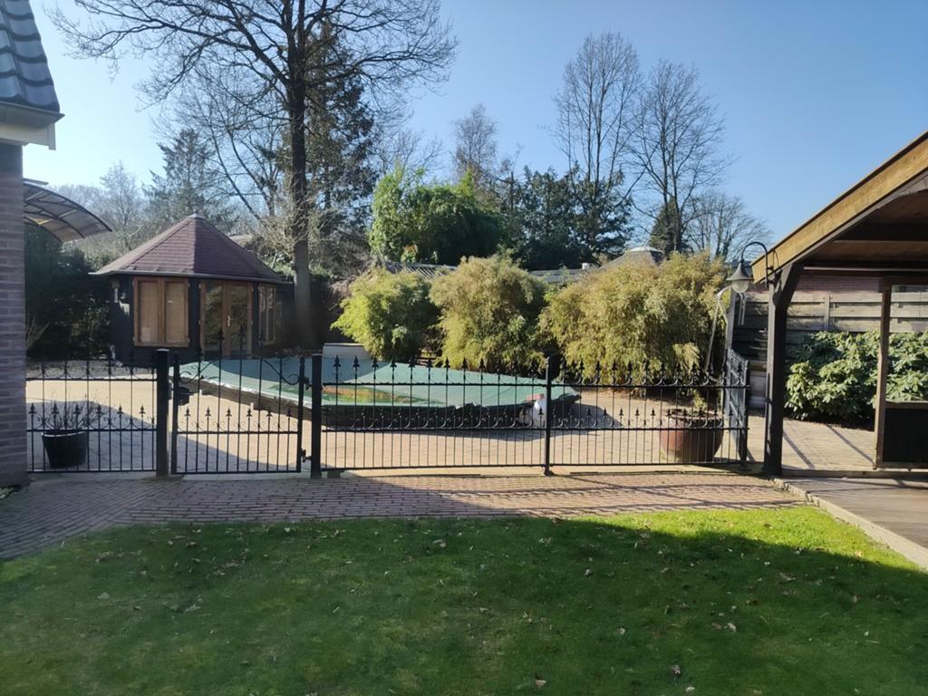 Sierhekwerk zwart verzinkt., Tuin en Terras, Ophalen, Met poort, Gebruikt, Sierhekwerk