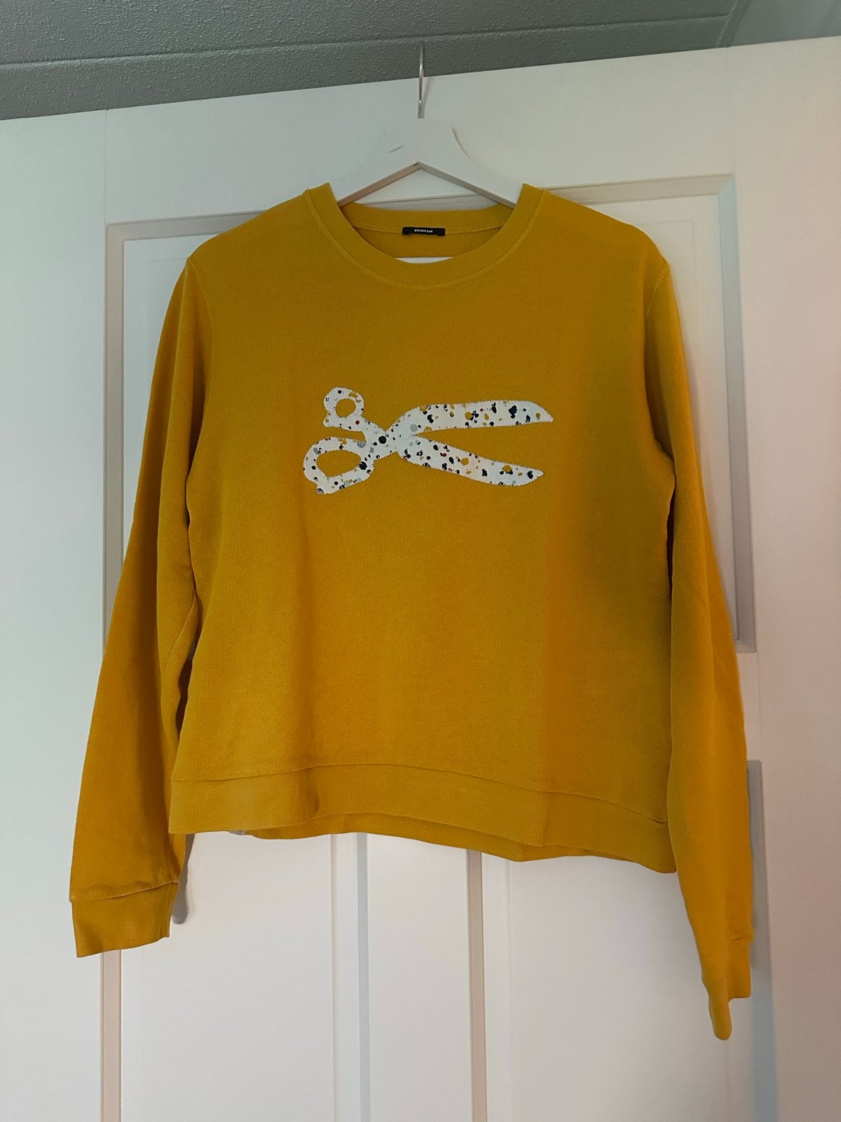 Denham Gele Sweater met Schaarprint - Maat M, Verzenden, Zo goed als nieuw, Maat 38/40 (M), Geel