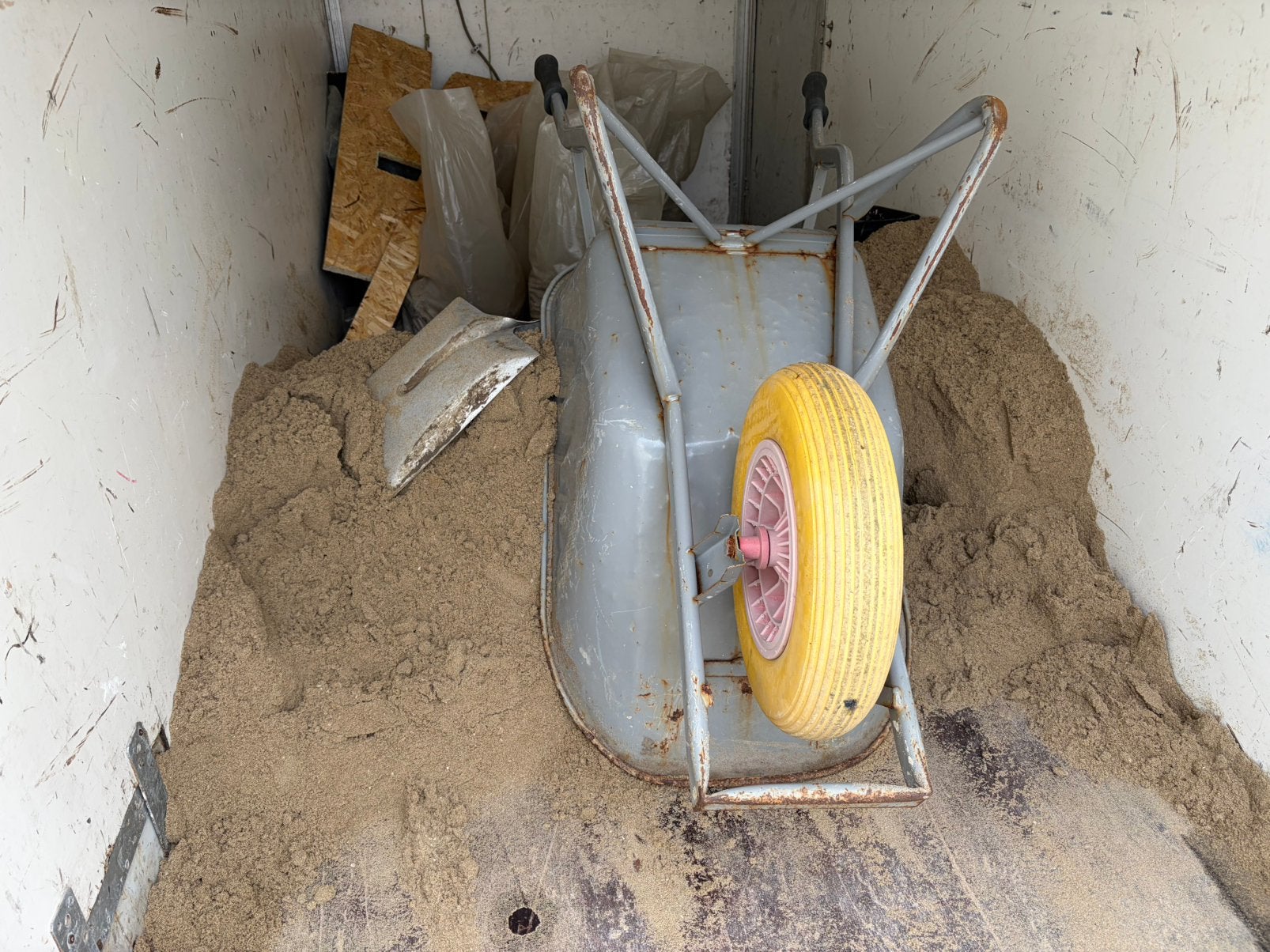 Gratis af te halen (ophoog) zand, Tuin en Terras, Zand, Ophalen, Nieuw, Ophoogzand