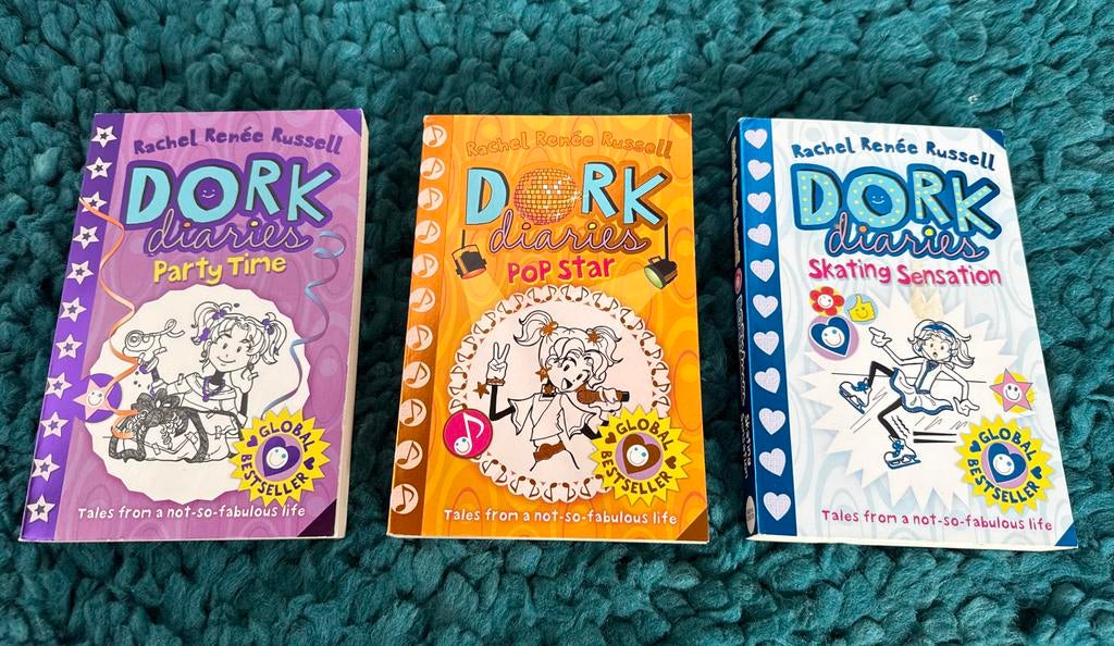 Dork Diaries  (Engels) dagboek van een muts, Ophalen of Verzenden, Zo goed als nieuw, Fictie