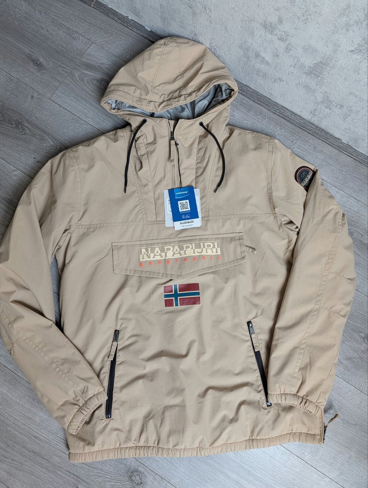 Napapijri jas – maat L, nieuw met kaartje, Ophalen of Verzenden, Nieuw, Beige