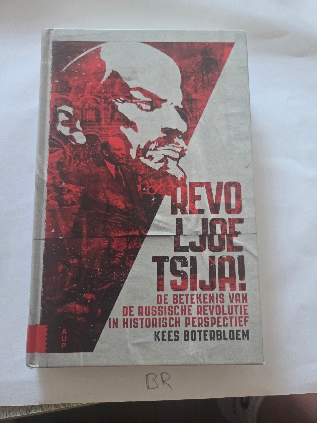 Revolutsija! De Russische Revolutie historisch, Boeken, Ophalen of Verzenden, 20e eeuw of later, Zo goed als nieuw, Kees Boterbloem