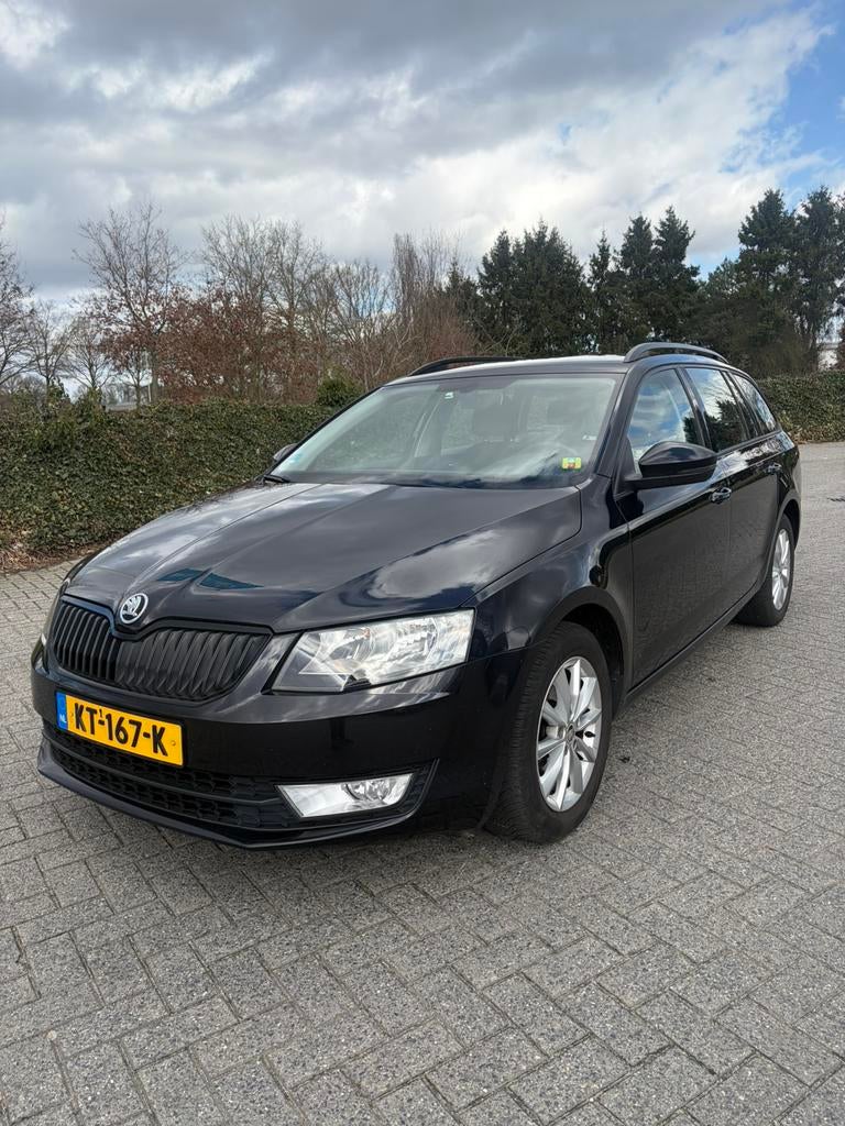 Skoda Octavia 1.0 TSI Combi 2016 / Carplay - Android Auto, Voorwielaandrijving, Stof, 620 kg, Origineel Nederlands