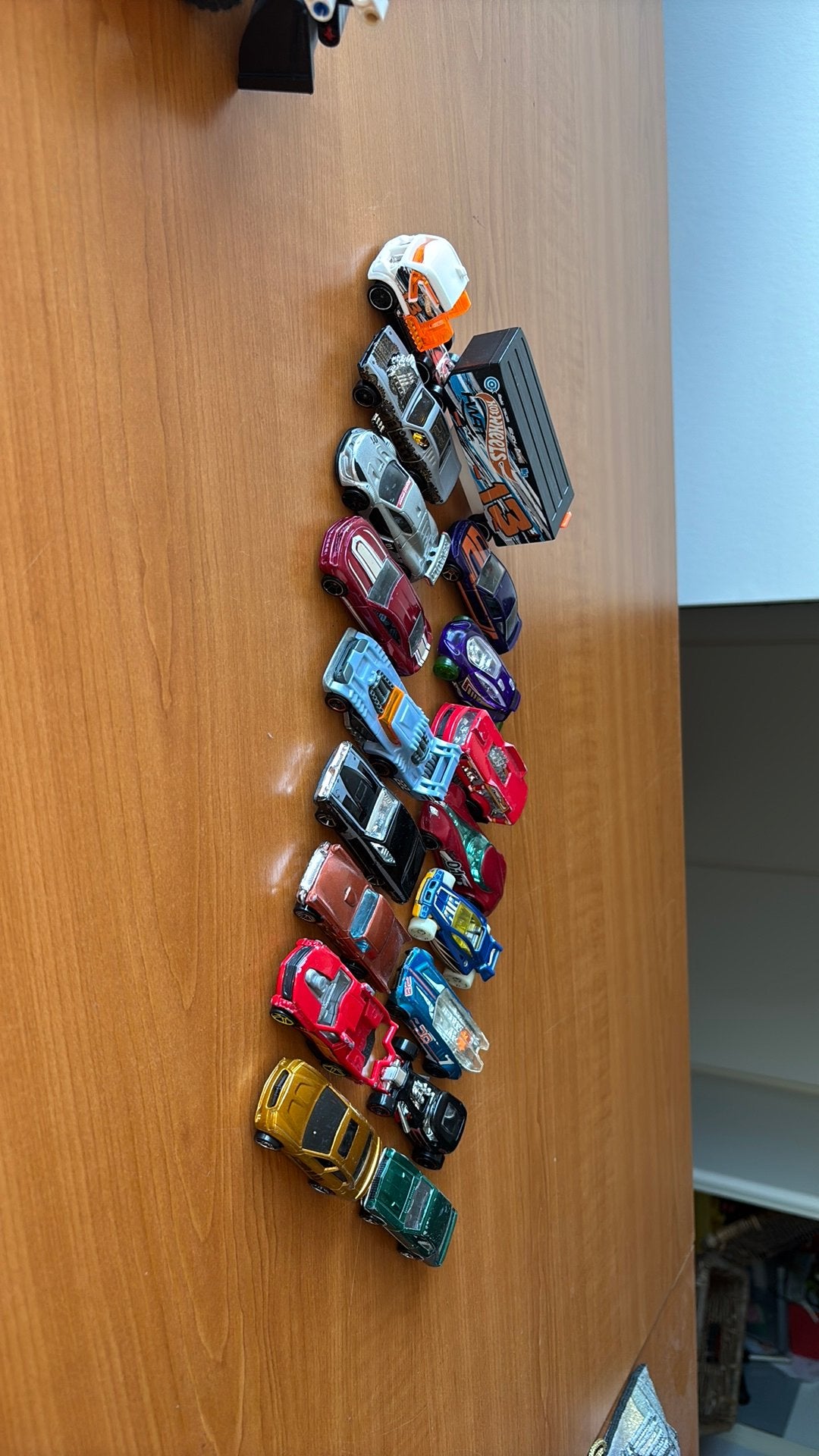Verschillende HotWheels auto’s, Ophalen, Zo goed als nieuw