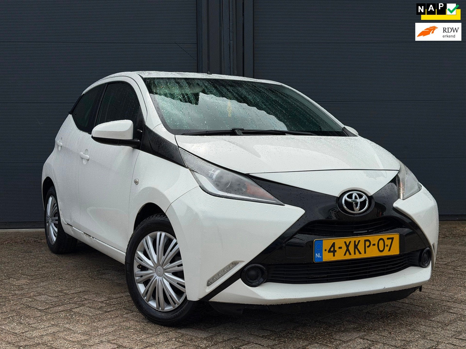 Toyota Aygo 1.0 | Airco | 5 Deurs | Camera | Nwe APK |, Voorwielaandrijving, Euro 5, Gebruikt, 4 stoelen