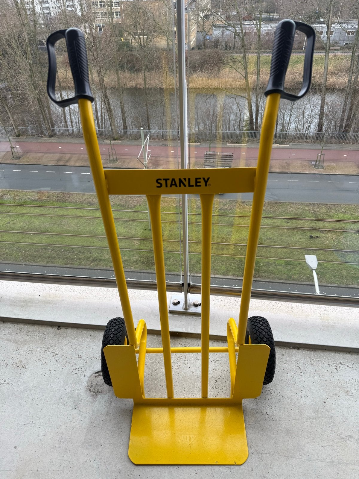 Stanley Steekwagen - Geel, gebruikt, 60 tot 80 liter, Ophalen, Zo goed als nieuw, Steekwagen