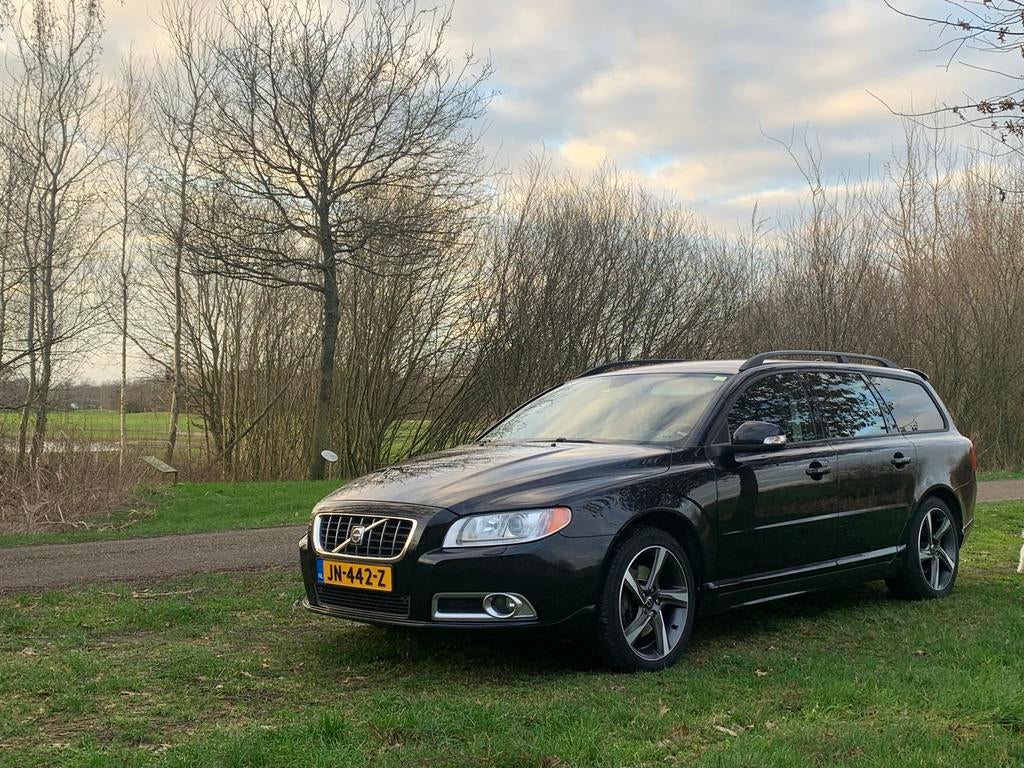 Volvo V70 2.5 T AUT 2008 Zwart Youngtimer lpg, Auto's, Volvo, 1800 kg, Stationwagon, Particulier, Geïmporteerd