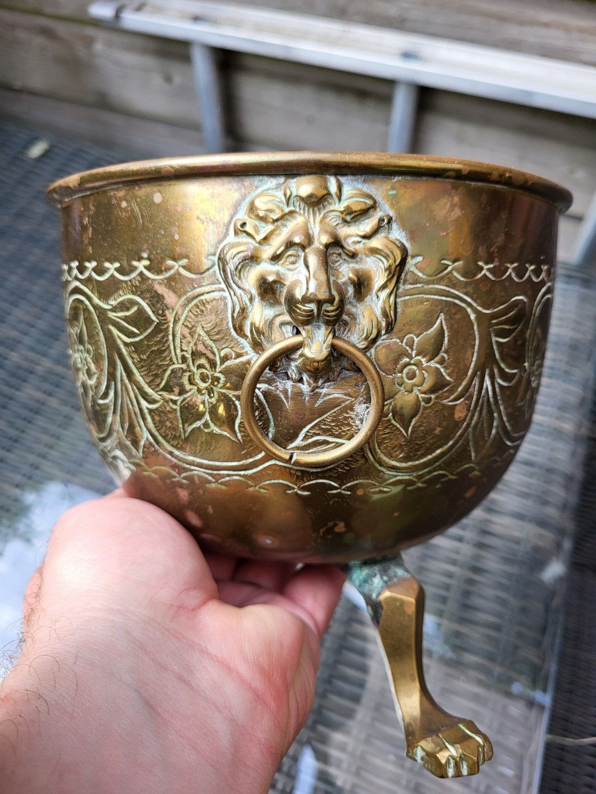 Antieke plantenbak met leeuwenkoppen, 16 cm hoog, Ophalen of Verzenden