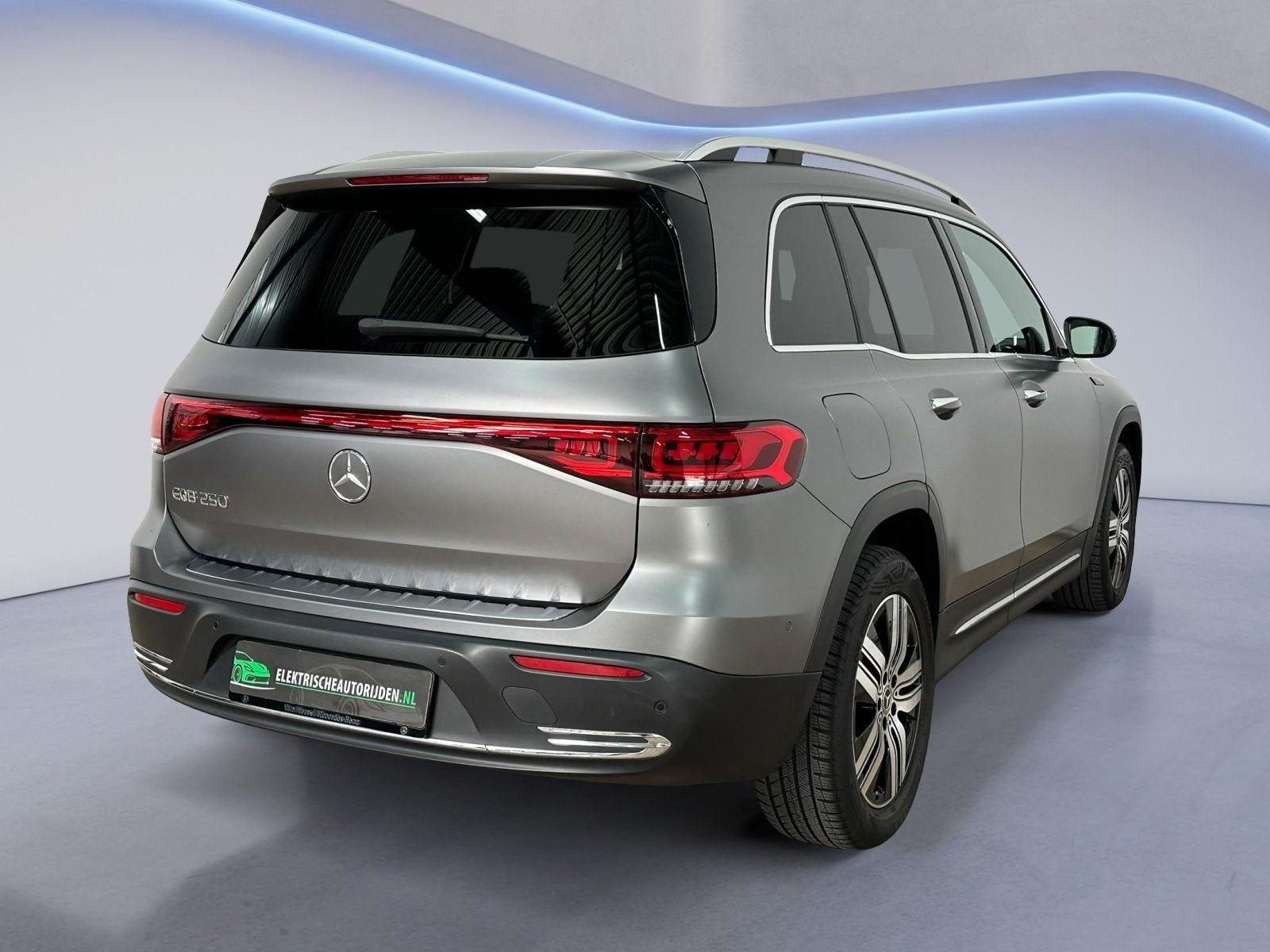 Mercedes-Benz EQB 250 Luxury Line 7p. 67 kWh|NAP|SFEER|INRUI, Auto's, Dealer onderhouden, Gebruikt, 190 pk, 7 stoelen