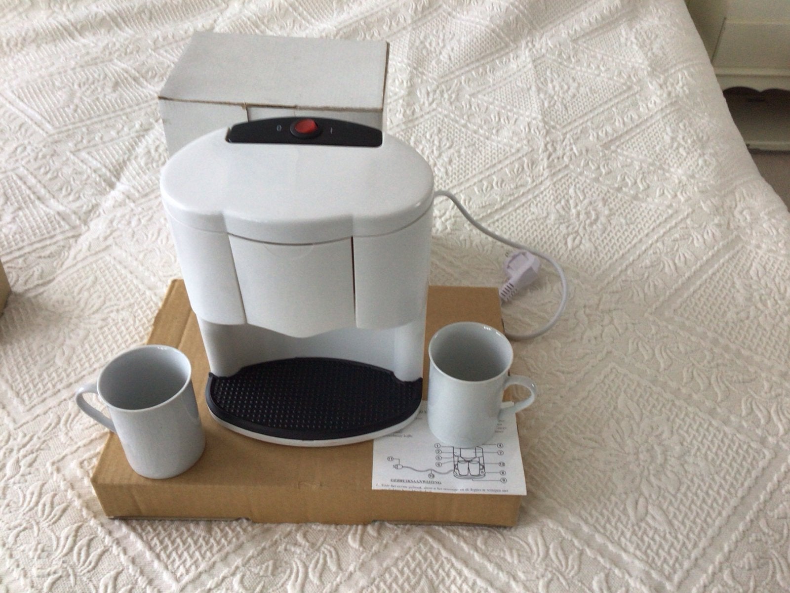 Compact koffiezetapparaat voor 2 kopjes - Nieuw in doos, Witgoed en Apparatuur, Gemalen koffie, Ophalen of Verzenden, 2 tot 4 kopjes