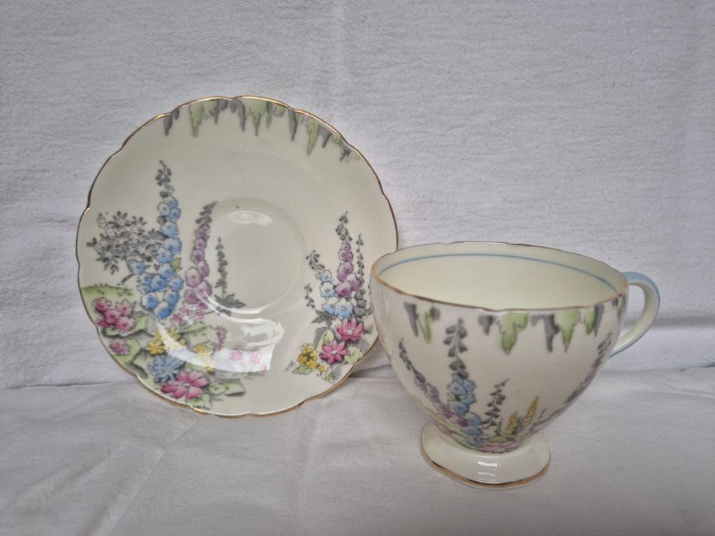 Foley bone china 1850, Ophalen of Verzenden