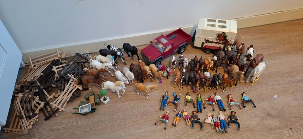 Schleich partij, Ophalen of Verzenden, Paard, Beeldje of Figuurtje