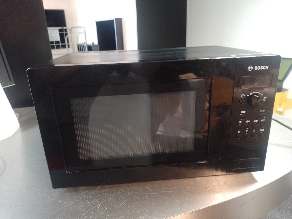 Bosch Magnetron - in hele nette staat, Gebruikt, Ophalen of Verzenden, Magnetron, Draaiplateau