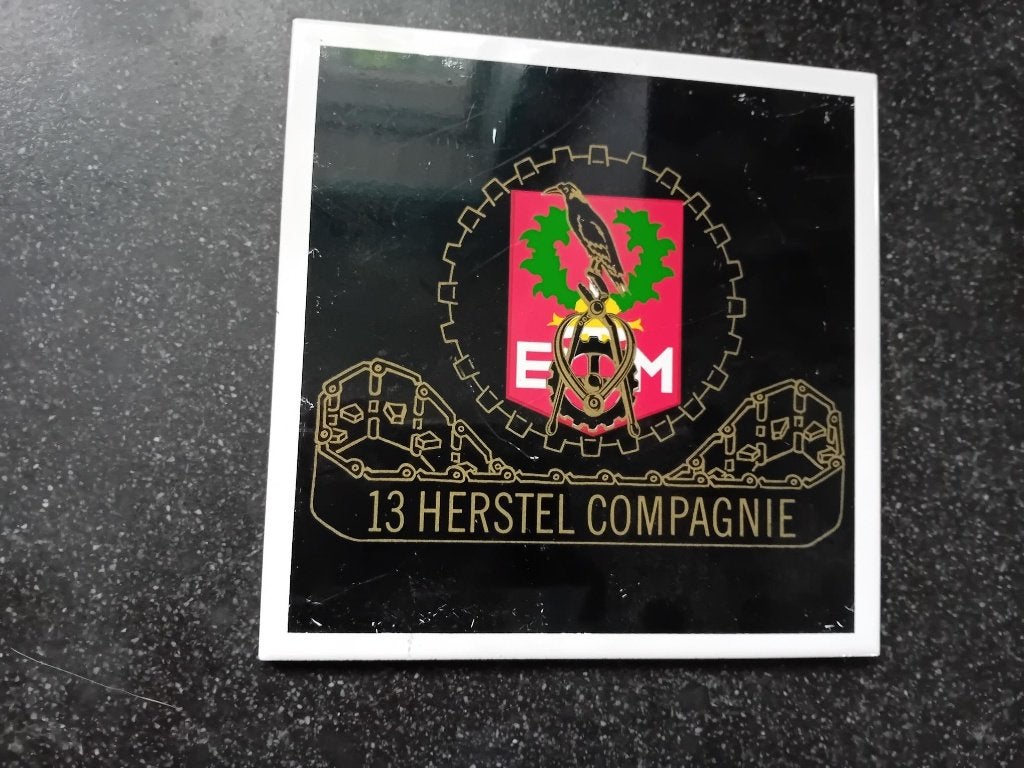 Koninklijke Landmacht tegel 13 Herstel Compagnie 15cm, Verzamelen, Ophalen of Verzenden, Landmacht, Nederland